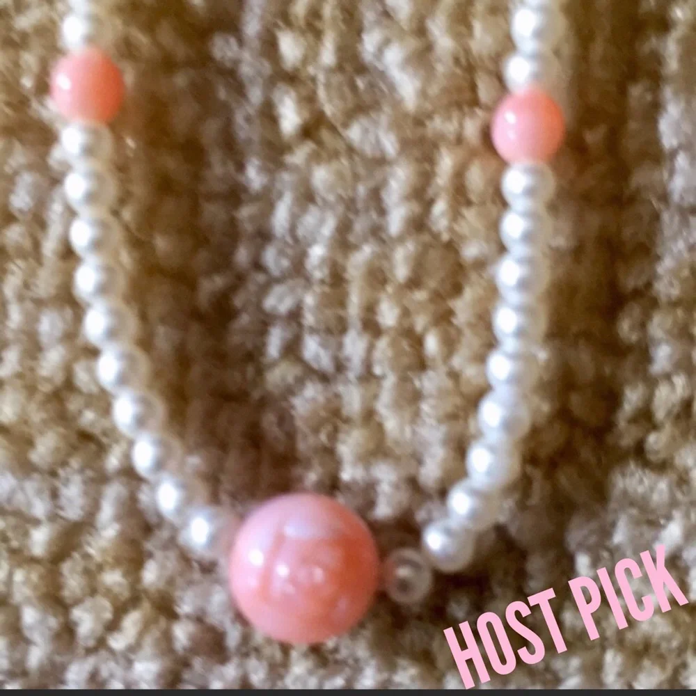 VINTAGE AVON WHITE FAUX PEARL PINK BEAD NECKLACE